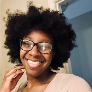 Meet your Posher, Christina